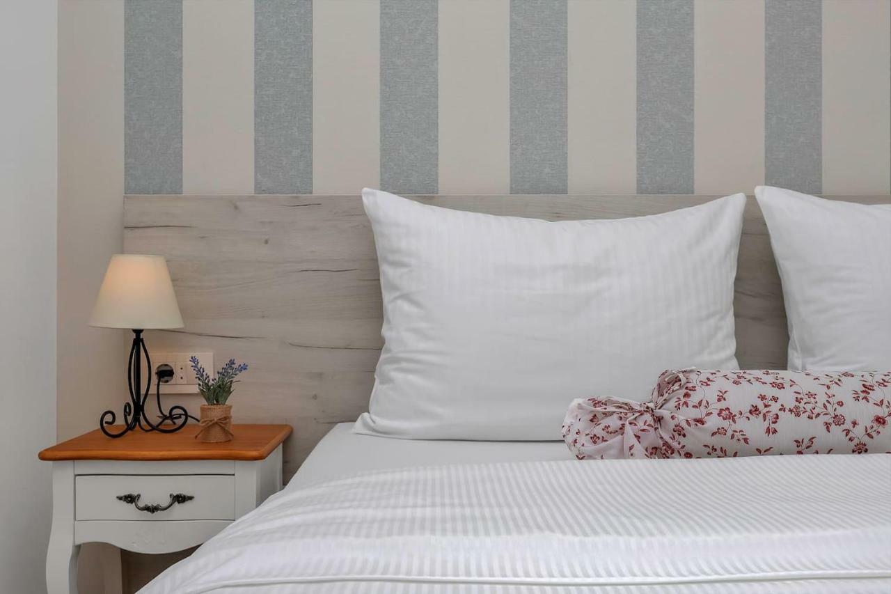Charming Apartment Tissa With Sea View Makarska Ngoại thất bức ảnh