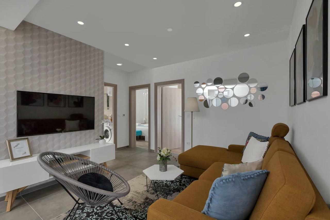 Charming Apartment Tissa With Sea View Makarska Ngoại thất bức ảnh