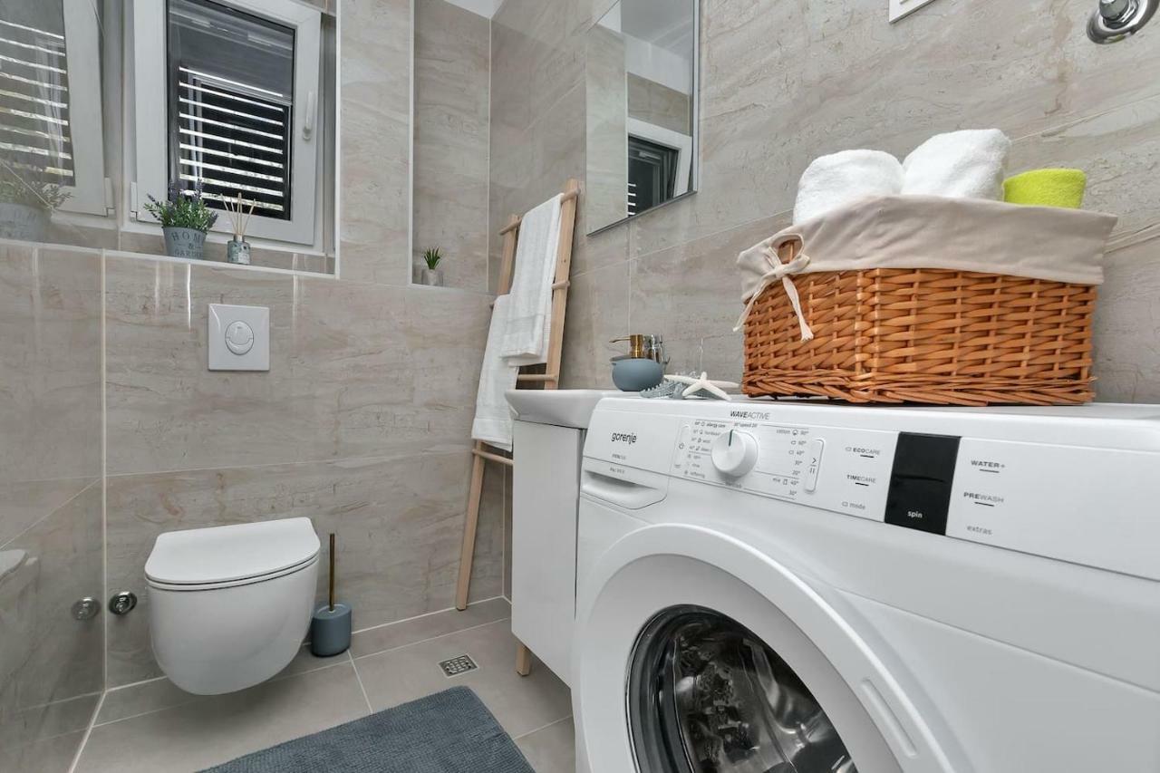 Charming Apartment Tissa With Sea View Makarska Ngoại thất bức ảnh